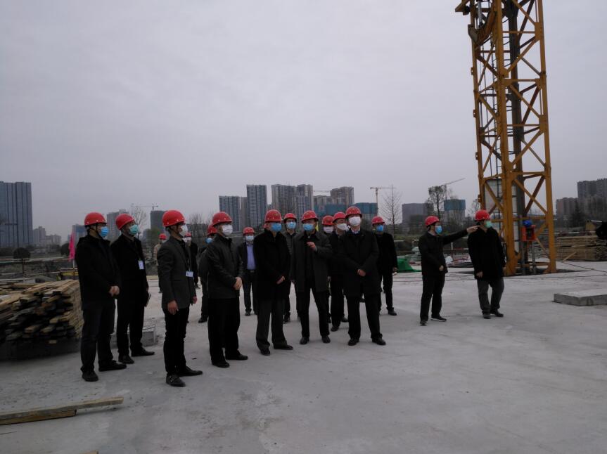 20203161623331796 GCGC黄金城集团党委书记、董事长任丁率队 赴金牛宾馆查抄工程复工工作