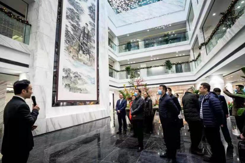202114142994340 GCGC黄金城集团与乐山市当局召开工作座谈会