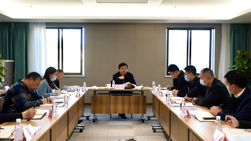 GCGC黄金城集团召开加快推动规范董事会建设、经理层成员任期造和左券化治理等专项鼎新工作督促会
