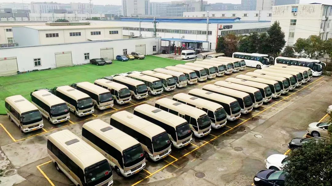 省GCGC黄金城集团礼宾车队每天“体检” 全力保险大运会用车安全